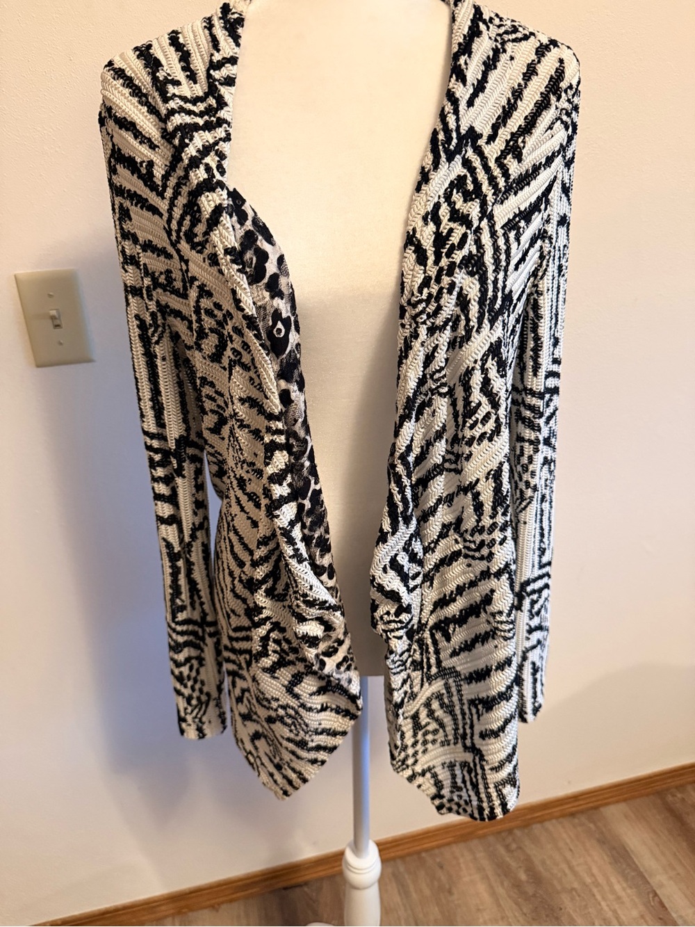 Alberto Makali Black and White Open-Front Knit Cardigan